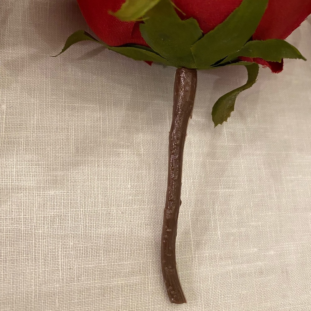 (7) Red Roses / Faux Florals. - Picture 4 of 10